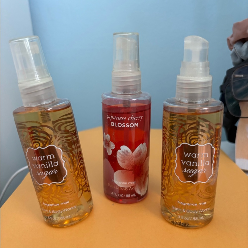 3 pack of 3 oz body mist from bath and body works